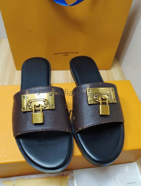 2020 women sandals slippers embroidery designers slides sandal floral brocade flip flops striped beach leather rubber flower slipper loafers, Black
2020 women sandals slippers embroidery designers slides sandal floral brocade flip flops striped beach leather rubber flower slipper loafers, Black
