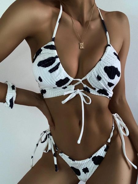 european and american cow print strappy bikini halter neck split swimsuit open back suit beach women women's swimwear, White;black
european and american cow print strappy bikini halter neck split swimsuit open back suit beach women women's swimwear, White;black