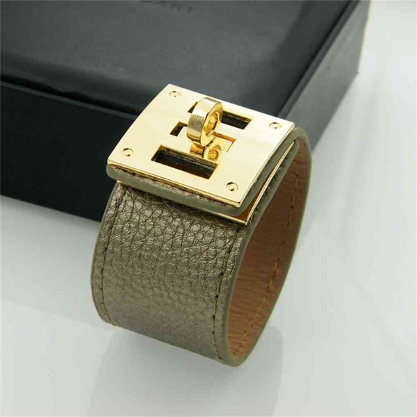 75% off luxury jewelry in 56 adjustable length wide version litchi bracelet with buckle, Black 
75% off luxury jewelry in 56 adjustable length wide version litchi bracelet with buckle, Black