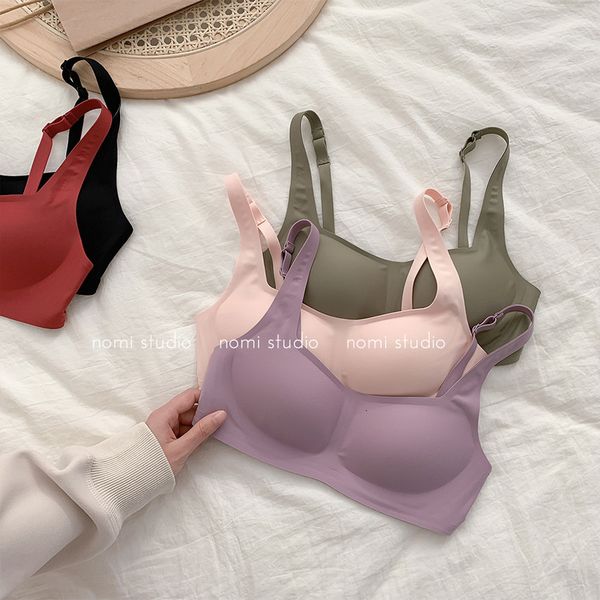 small metwo french square collar latex underwear women's traceless no steel ring chest vest adjustable bra thin women, Red;black
small metwo french square collar latex underwear women's traceless no steel ring chest vest adjustable bra thin women, Red;black
