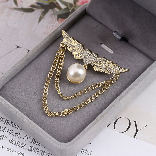 lovely wing heart-shaped inlaid diamond double chain sweet wind friend brooch, Gray
lovely wing heart-shaped inlaid diamond double chain sweet wind friend brooch, Gray