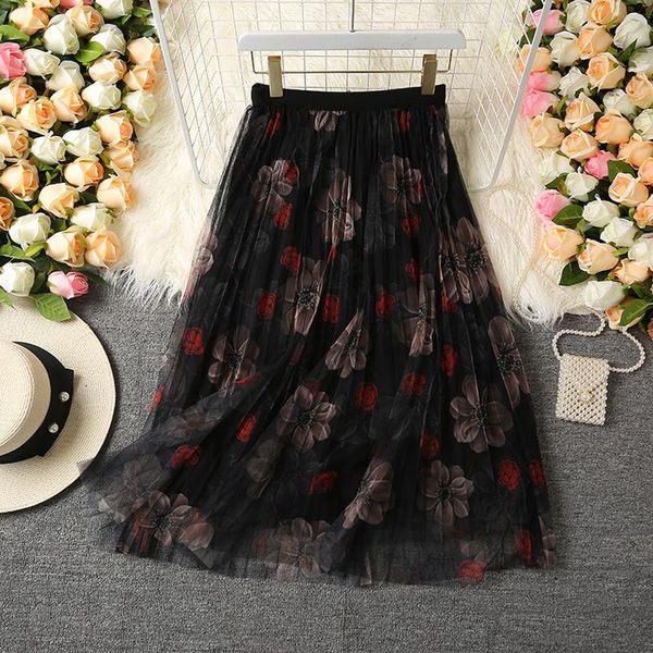 faldas mujer moda 2021 summer high waist vintage flower print ladies mesh skirt casual fashion black pleated for women skirts
faldas mujer moda 2021 summer high waist vintage flower print ladies mesh skirt casual fashion black pleated for women skirts