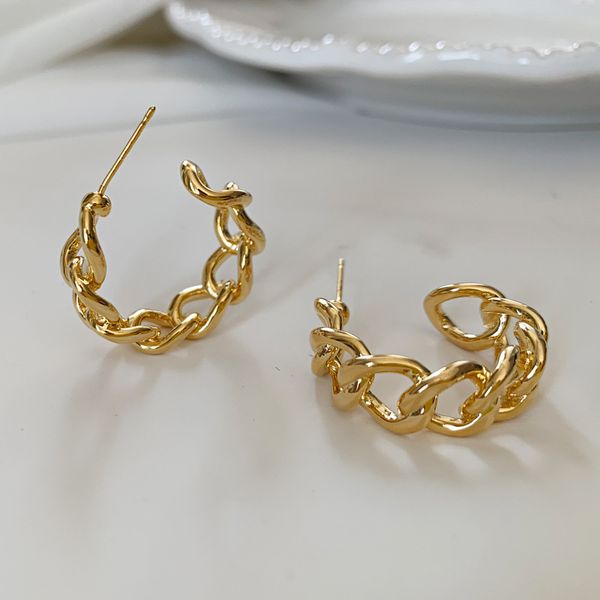 retro fashion metal hollow chain shape earring hoop chain earrings ear ring gold silver 1 pair 211328, Golden;silver
retro fashion metal hollow chain shape earring hoop chain earrings ear ring gold silver 1 pair 211328, Golden;silver
