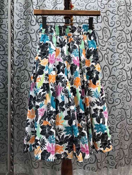 capris 100%cotton 2021 summer fashion style clothing women color block floral print belt patchwork mid-calf length casual skirts, Black;white
capris 100%cotton 2021 summer fashion style clothing women color block floral print belt patchwork mid-calf length casual skirts, Black;white