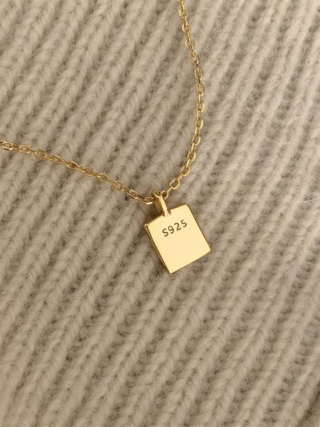 korean niche design stylish simple texture square brand necklace 925 sterling silver gold-plated ins clavicle chain
korean niche design stylish simple texture square brand necklace 925 sterling silver gold-plated ins clavicle chain