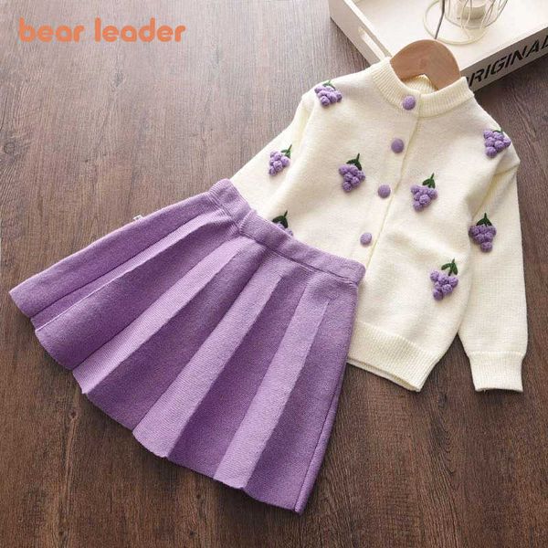 bear leader kids clothes girls sweater sets christmas costumes for children 2-6 years cute cartoon with pleated skirts 2pcs 210708, White
bear leader kids clothes girls sweater sets christmas costumes for children 2-6 years cute cartoon with pleated skirts 2pcs 210708, White