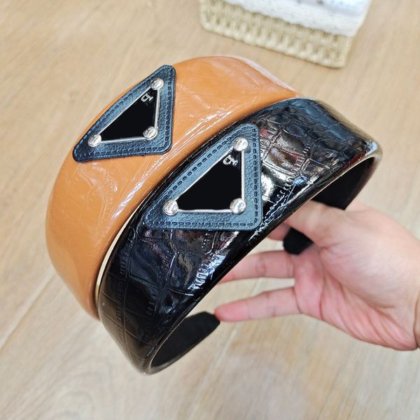 7color designer triangles simple styles headbands fashion charm women letters wide edge pu leather hair hoop temperament ladies hairbands, Silver
7color designer triangles simple styles headbands fashion charm women letters wide edge pu leather hair hoop temperament ladies hairbands, Silver