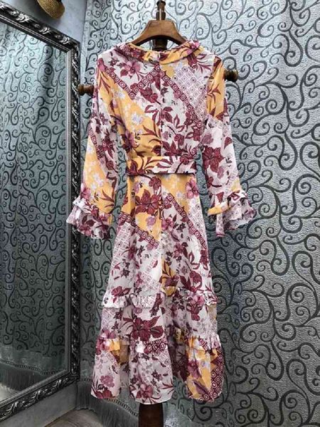 capris 2021 autumn fashion silk women v-neck geometric print ruffle flower patchwork 3/4 sleeve mid-calf tunic, Black;gray
capris 2021 autumn fashion silk women v-neck geometric print ruffle flower patchwork 3/4 sleeve mid-calf tunic, Black;gray