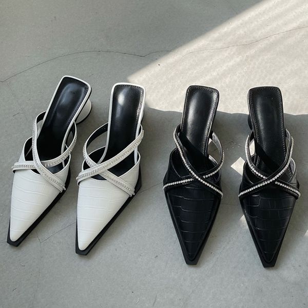 2021 women slippers new pointed toe thick low heels slippers sandals shoes woman fashion slip on mules heel slides elegant shoes, Black
2021 women slippers new pointed toe thick low heels slippers sandals shoes woman fashion slip on mules heel slides elegant shoes, Black