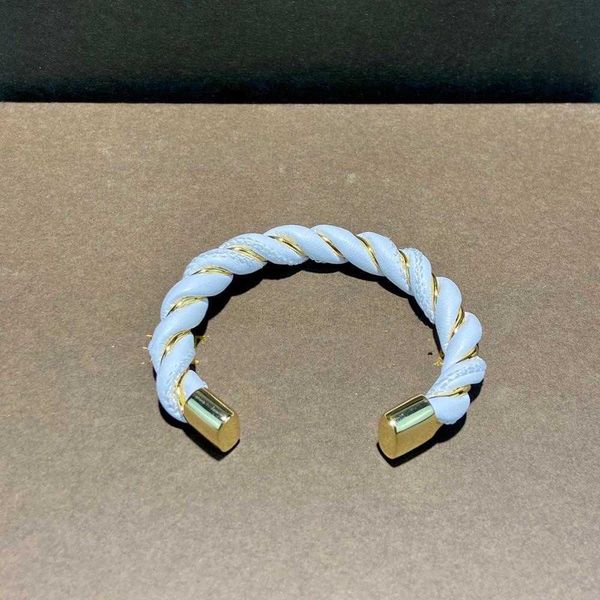 vintage gold color leather cuff design jewelry white brown leather bracelet fashion cool bangle cuff bracelet brand jewelry
vintage gold color leather cuff design jewelry white brown leather bracelet fashion cool bangle cuff bracelet brand jewelry