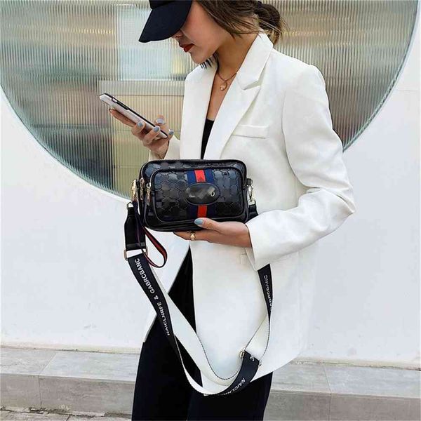 premium small bag new versatile square embossed fashion single shoulder messenger hand autumn and winter purse black friday
premium small bag new versatile square embossed fashion single shoulder messenger hand autumn and winter purse black friday