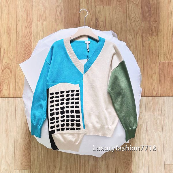 women's sweaters fashionable autumn woman's long-sleeve jacket with soon-to-be jacquard turtleneck v. brand casual knitting sweate, White;black
women's sweaters fashionable autumn woman's long-sleeve jacket with soon-to-be jacquard turtleneck v. brand casual knitting sweate, White;black