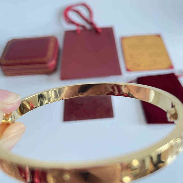women designer bangles men titanium bracelets love gold silver nail bracelet jewelry with the box and packaging h1027, Black
women designer bangles men titanium bracelets love gold silver nail bracelet jewelry with the box and packaging h1027, Black