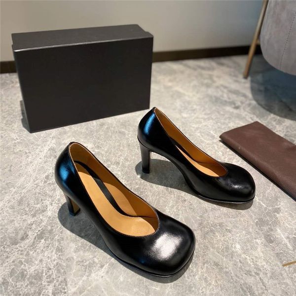 Fashion Brand Sexy Pumps Genuine Leather Slip On High Heels Luxury Design Shoes Women Thin Heels Runway Shoes, As picture flat
Fashion Brand Sexy Pumps Genuine Leather Slip On High Heels Luxury Design Shoes Women Thin Heels Runway Shoes, As picture flat