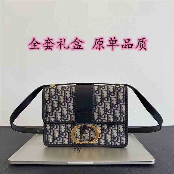 new embroidered montaigne bag with leather shoulder strap chain zly women's presbyopia canvas zly
new embroidered montaigne bag with leather shoulder strap chain zly women's presbyopia canvas zly