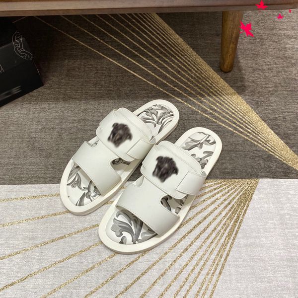 2021 leather sandal men luxury desingers slippers fashion thin flip flops brand shoe mens shoes sandals flippers with box size 39-45 -n372, Black
2021 leather sandal men luxury desingers slippers fashion thin flip flops brand shoe mens shoes sandals flippers with box size 39-45 -n372, Black