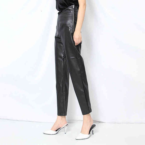 capris solid pu leather trouser for women high waist minimalist casual harem pants female fashion clothing spring tide, Black;white
capris solid pu leather trouser for women high waist minimalist casual harem pants female fashion clothing spring tide, Black;white
