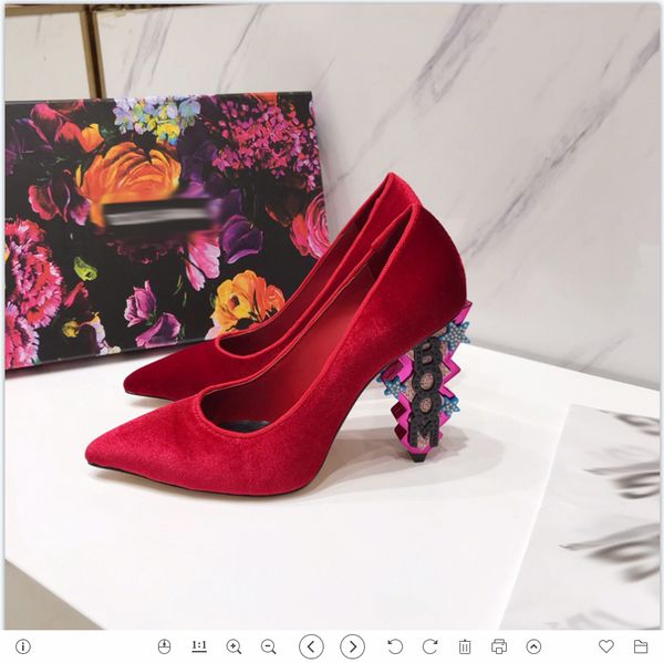 2021 good quality fashion women luxurys designers shoes designer sandals womens luxury high heels sandal dress shoess with box size 35-41 -l, Black
2021 good quality fashion women luxurys designers shoes designer sandals womens luxury high heels sandal dress shoess with box size 35-41 -l, Black