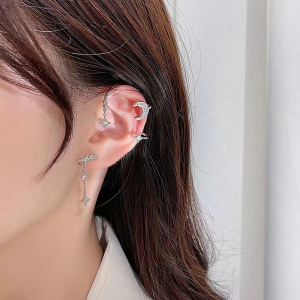 south korea's tik tok, the same xingyue charm without pierced ears, xingyue shining micro-inlaid zircon, star and moon, Golden
south korea's tik tok, the same xingyue charm without pierced ears, xingyue shining micro-inlaid zircon, star and moon, Golden