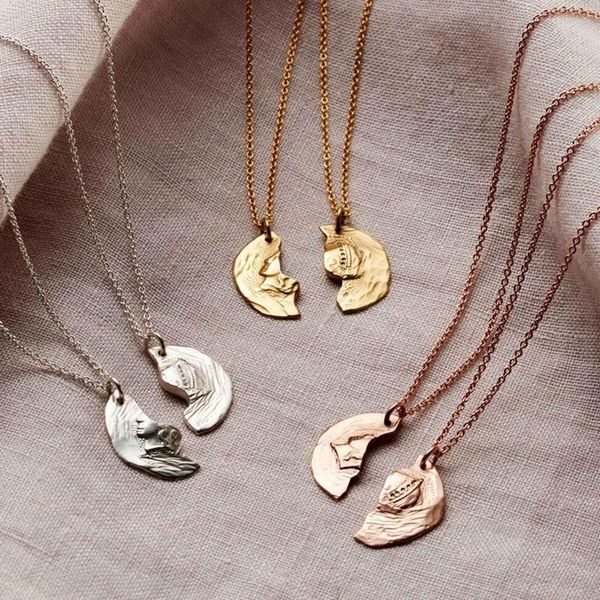 pendant necklaces 2ps carved gold coin necklace for women girls men simple round chain goddess worship celebrity medal jewelry, Silver
pendant necklaces 2ps carved gold coin necklace for women girls men simple round chain goddess worship celebrity medal jewelry, Silver