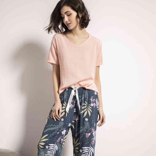 women's sleepwear summer womens v-neck big leaf printed pajamas suit ladies cotton silk simple style loose soft homewear women zg0u, Black;red
women's sleepwear summer womens v-neck big leaf printed pajamas suit ladies cotton silk simple style loose soft homewear women zg0u, Black;red