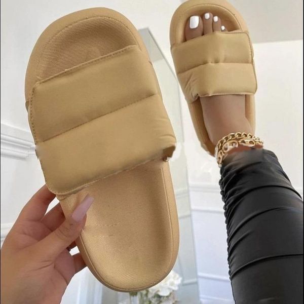 slippers 2021 summer style large size women's shoes fashion casual soft-soled sandals and one-step women, Black
slippers 2021 summer style large size women's shoes fashion casual soft-soled sandals and one-step women, Black