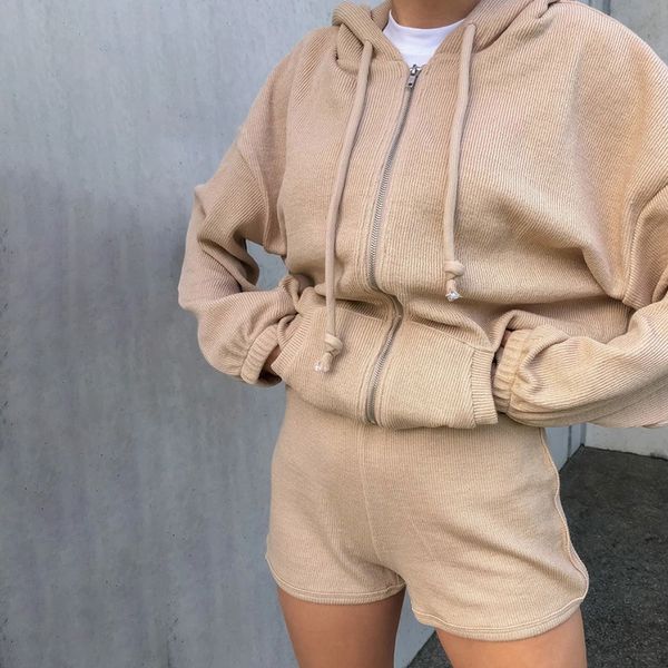 corduroy 2 piece sets womens outfits zip up hoodies and shorts matching sets sports sweat suits active wearby air, Black;white
corduroy 2 piece sets womens outfits zip up hoodies and shorts matching sets sports sweat suits active wearby air, Black;white