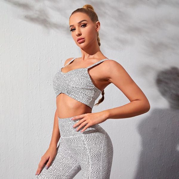 cross back strappy sports bra padded wireyoga workout bras gym clothing, White;black