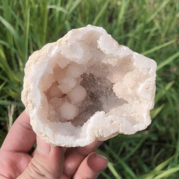 decorative objects & figurines natural crystals quartz hollow agate energy healing stones room home aquarium decoration accessories
decorative objects & figurines natural crystals quartz hollow agate energy healing stones room home aquarium decoration accessories