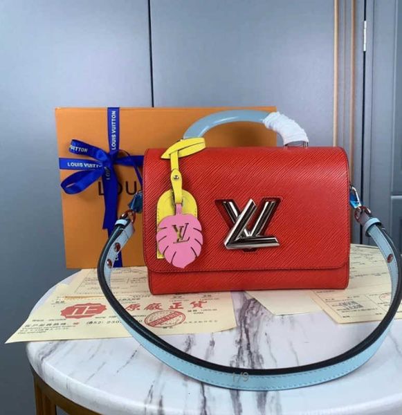 bag brand designer luxury m50333 twist medium shoulder bag female bag handbags iconic body handles shoulder bags totes cross clutches ev
bag brand designer luxury m50333 twist medium shoulder bag female bag handbags iconic body handles shoulder bags totes cross clutches ev