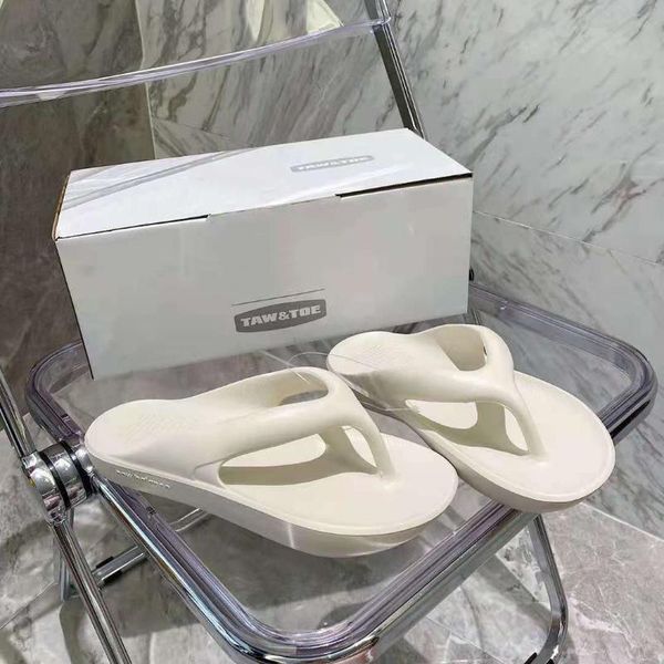 slippers 2021 summer flip flops li hyo-ri's same co- beach lover support flat sandal shoes for women, Black
slippers 2021 summer flip flops li hyo-ri's same co- beach lover support flat sandal shoes for women, Black
