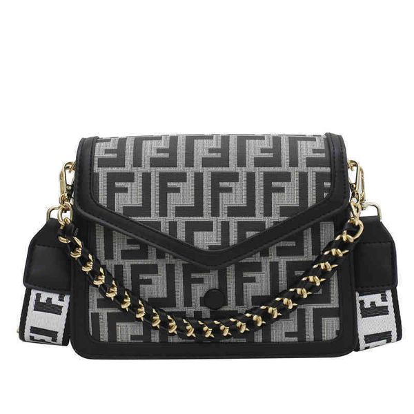 2022 factory wholesale handbag pure color printing wide shoulder strap single shoulder slant cross hand woven portable women's small
2022 factory wholesale handbag pure color printing wide shoulder strap single shoulder slant cross hand woven portable women's small