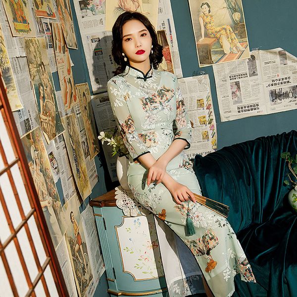 oversize 4xl spring summer seven points sleeve applique cheongsam female silk chinese style qipao elegant traditional clothing, Red
oversize 4xl spring summer seven points sleeve applique cheongsam female silk chinese style qipao elegant traditional clothing, Red