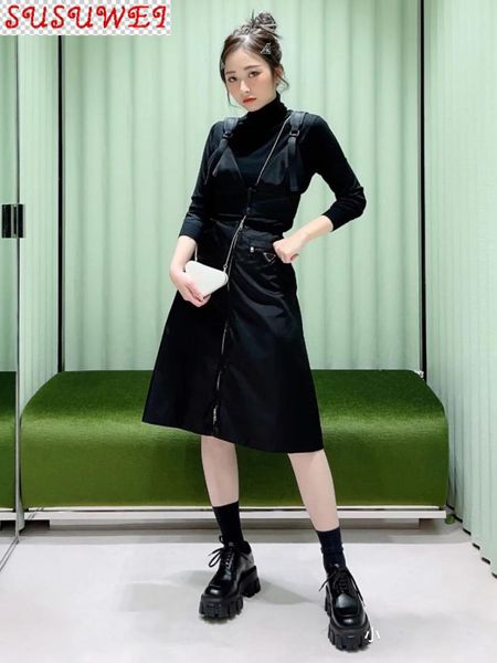skirts 2021 spring summer collection nylon zipper decorated gothic street style black mini length skirt
skirts 2021 spring summer collection nylon zipper decorated gothic street style black mini length skirt
