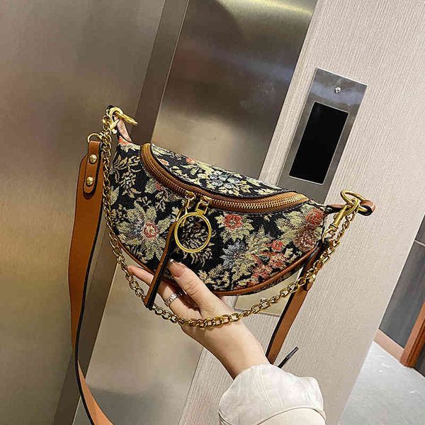 pockets handbag one shoulder messenger bag 2021 women's style weaving flower fashion personality trendy breast waist dumpling, Black;red
pockets handbag one shoulder messenger bag 2021 women's style weaving flower fashion personality trendy breast waist dumpling, Black;red