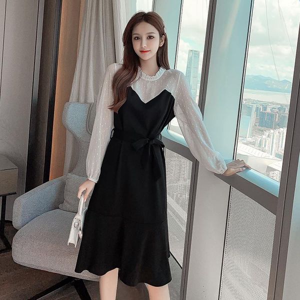 casual dresses 2021 summer chiffon stitching lace fake two-piece lady temperament dress, Black;gray
casual dresses 2021 summer chiffon stitching lace fake two-piece lady temperament dress, Black;gray