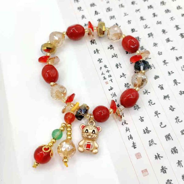 chinese-style products red shell bead bracelet in the year of tiger to ward off evil spirits
chinese-style products red shell bead bracelet in the year of tiger to ward off evil spirits