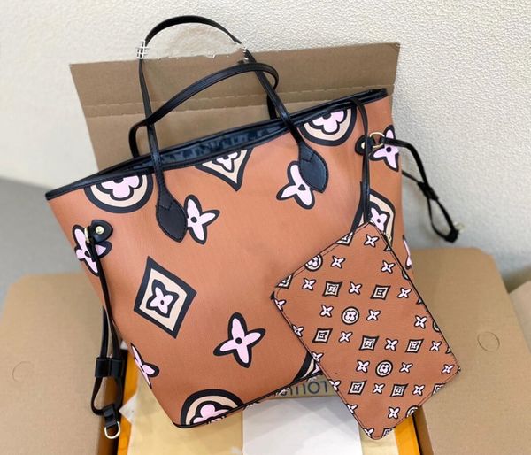 2021 luxury designer graffiti women's shopping bag two-piece set of three colors optional home delivery quality beautiful
2021 luxury designer graffiti women's shopping bag two-piece set of three colors optional home delivery quality beautiful