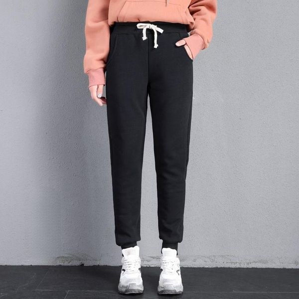 women's pants & capris 2021 winter women sweatpants workout trousers female solid thick warm harem ladies lambskin cashmere long e431, Black;white
women's pants & capris 2021 winter women sweatpants workout trousers female solid thick warm harem ladies lambskin cashmere long e431, Black;white