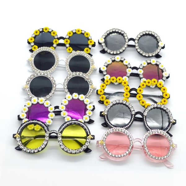 round women sunglasses fashion brand diamond flower sun glasses uv400 summer shades cute lady eyewear gafas de sol, White;black
round women sunglasses fashion brand diamond flower sun glasses uv400 summer shades cute lady eyewear gafas de sol, White;black