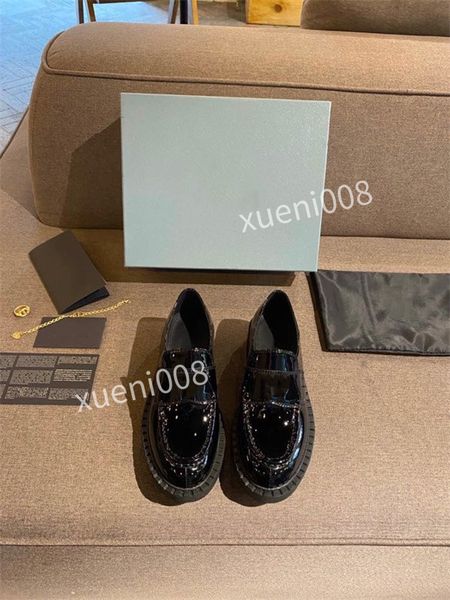 2021 luxurys designer print canvas man women casual 35-40 shoes fashion b23 high-low-lace up white grey mens sneaker womens design bee class, Red;white
2021 luxurys designer print canvas man women casual 35-40 shoes fashion b23 high-low-lace up white grey mens sneaker womens design bee class, Red;white
