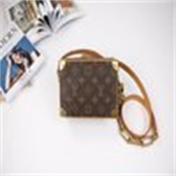 brand designer luxury m68906 clutches women handbags iconic bags bag handles shoulder bags tote evening cross body 83l2
brand designer luxury m68906 clutches women handbags iconic bags bag handles shoulder bags tote evening cross body 83l2