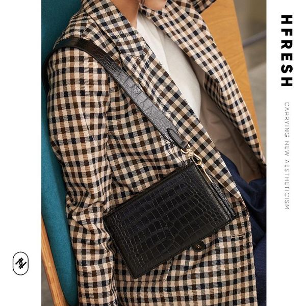 crocodile grain leather chain shoulder messenger armpit small square bag female 2021 tide organ cross body
crocodile grain leather chain shoulder messenger armpit small square bag female 2021 tide organ cross body