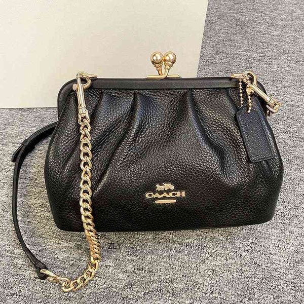 2021 new c bag kisslock kiss lock leather cloud clip single shoulder chain armpitzlyzly
2021 new c bag kisslock kiss lock leather cloud clip single shoulder chain armpitzlyzly