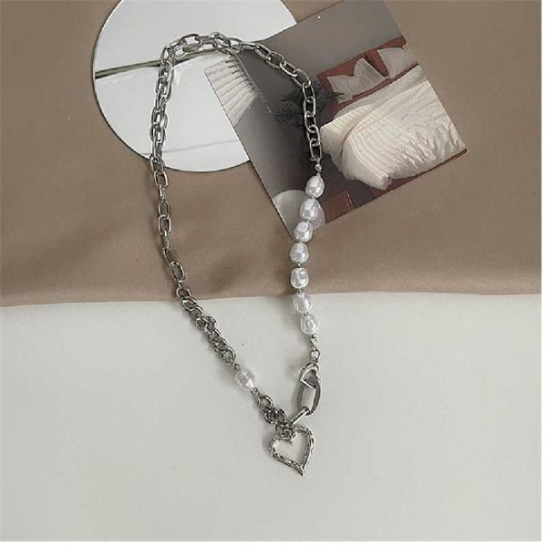 pendant necklaces pearl stitching necklace summer girl ins hip hop light luxury niche cold wind clavicle chain hollow love wave, Silver
pendant necklaces pearl stitching necklace summer girl ins hip hop light luxury niche cold wind clavicle chain hollow love wave, Silver
