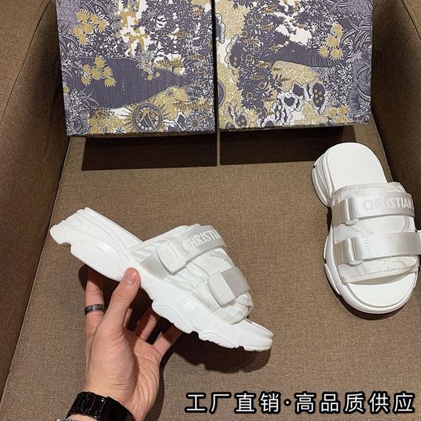 slippers high version d family women's shoes sandals summer 2021 new black thick soled wear zly
slippers high version d family women's shoes sandals summer 2021 new black thick soled wear zly