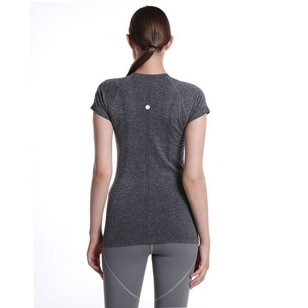 2021 spring and summer new ladies short-sleeved round neck sports t-shirt running fitness shirt slim breathable yoga short sleeve -028, Gray;blue
2021 spring and summer new ladies short-sleeved round neck sports t-shirt running fitness shirt slim breathable yoga short sleeve -028, Gray;blue