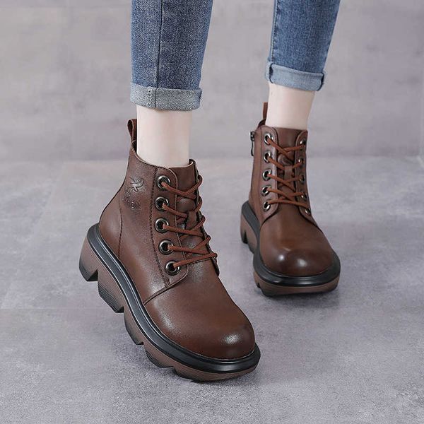 autumn and winter leather women's boots british high martin layer cowhide short slope heel thick soled versatile, Black
autumn and winter leather women's boots british high martin layer cowhide short slope heel thick soled versatile, Black
