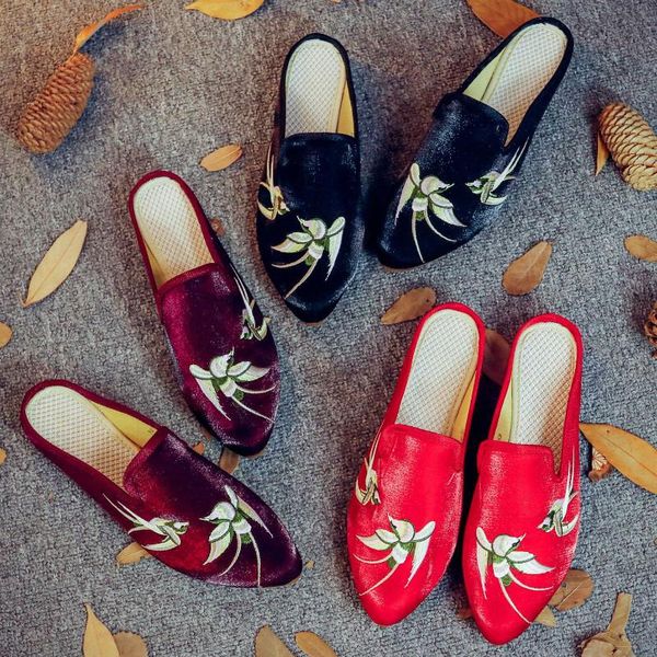 slippers spring and summer women a pedal flock solid outside embroider low 1cm-3cm square heel slides breathable large size, Black
slippers spring and summer women a pedal flock solid outside embroider low 1cm-3cm square heel slides breathable large size, Black