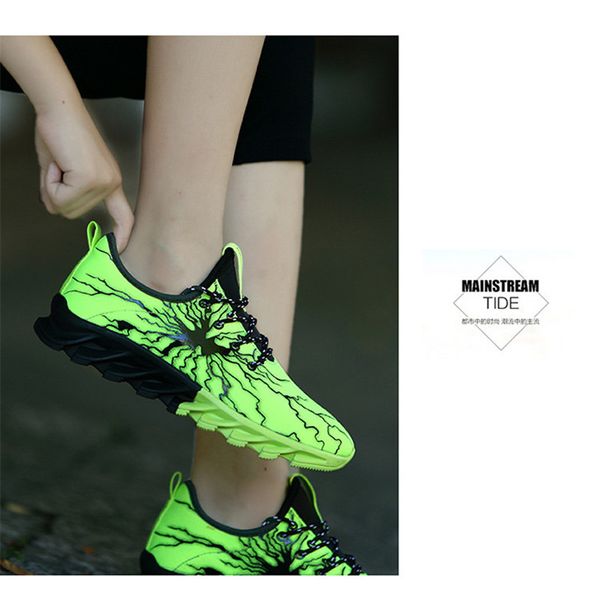 2021 low socks running shoes black moire multi camouflage surface thick-soled korean version men's fashion popcorn soft soles sports tr
2021 low socks running shoes black moire multi camouflage surface thick-soled korean version men's fashion popcorn soft soles sports tr